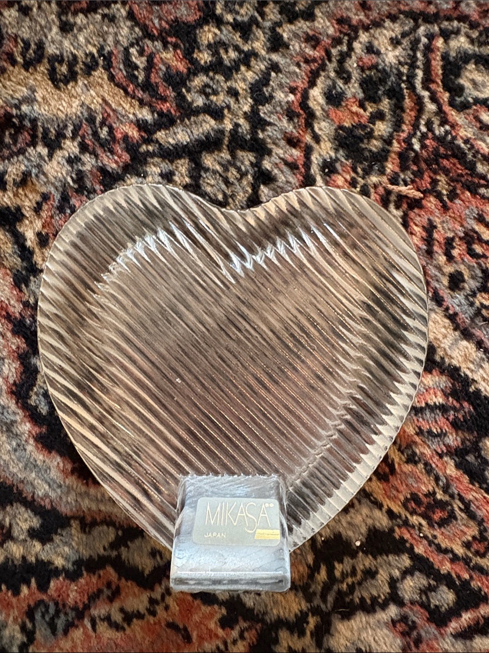 Mikasa Clear Glass Heart-Shaped Decorative Heavy Crystal Frame - Picture 4 of 5